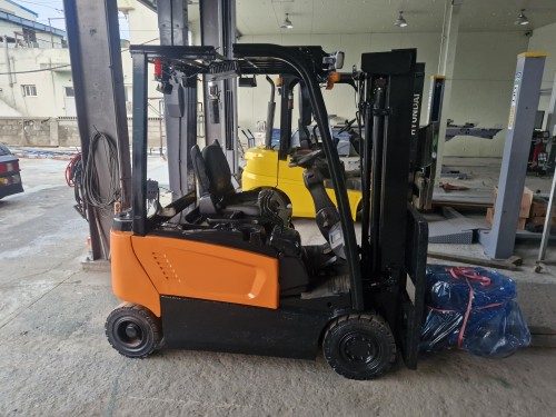 두산1.6톤 전동지게차