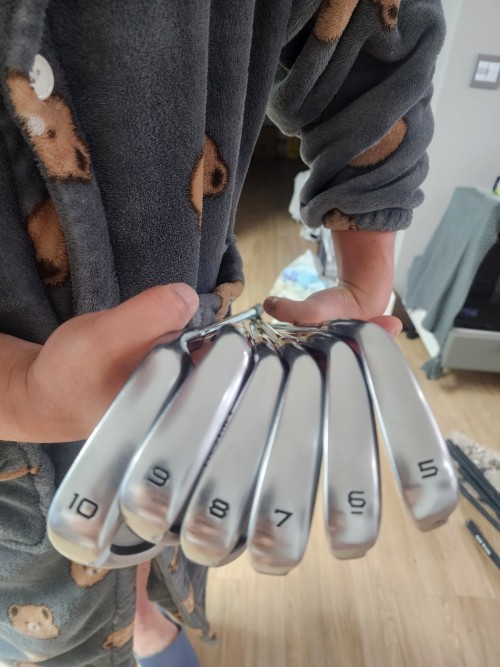 혼마 투어월드 727P 남성용 5~P 6아이언 샤프트 프로젝트X 6.0 판매합니다.